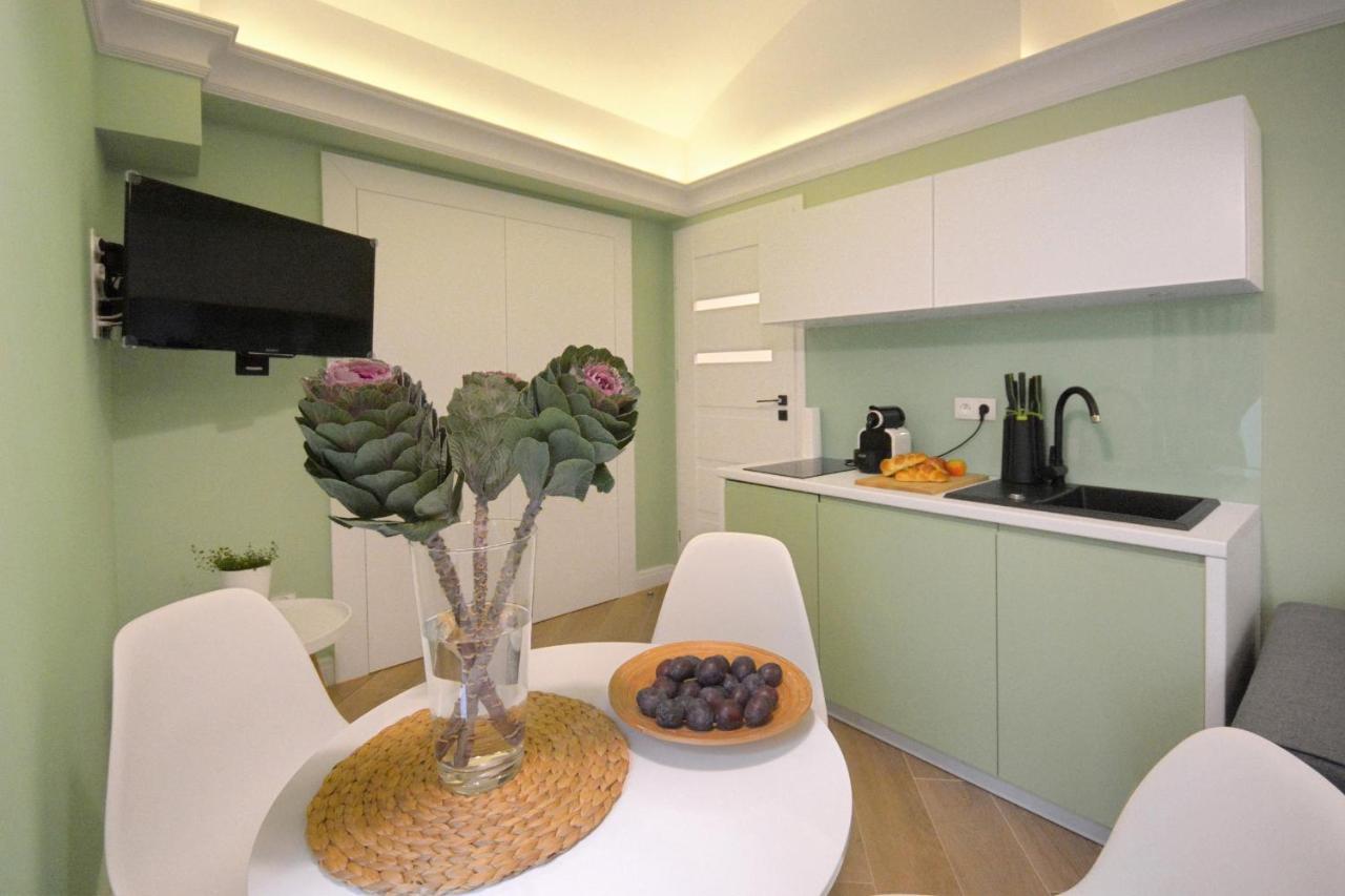 Mia Apartments . Old Town . Senacka Krakow Bagian luar foto